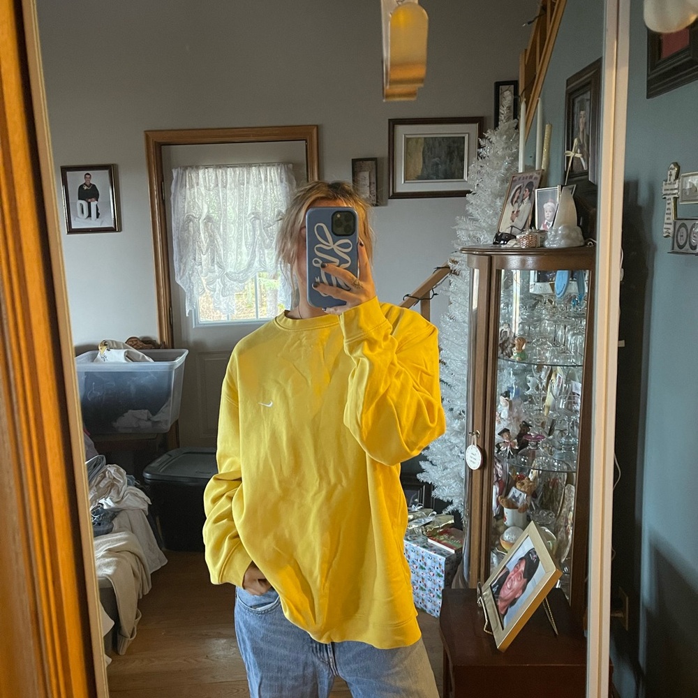 Vintage Nike Yellow Sweatshirt